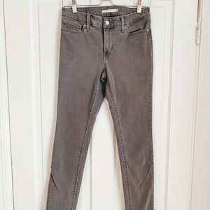 Levi 711 Skinny in gray wash